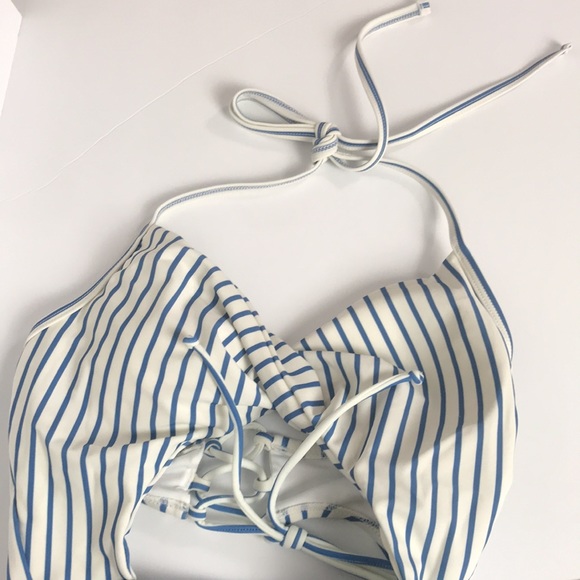 Cupshe Swim Navy Striped Twist Front One Piece Swimsuit Size Medium - Picture 6 of 11